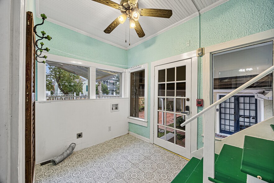 More Photos Of 1723 25th St, Galveston Hospitality For Sale