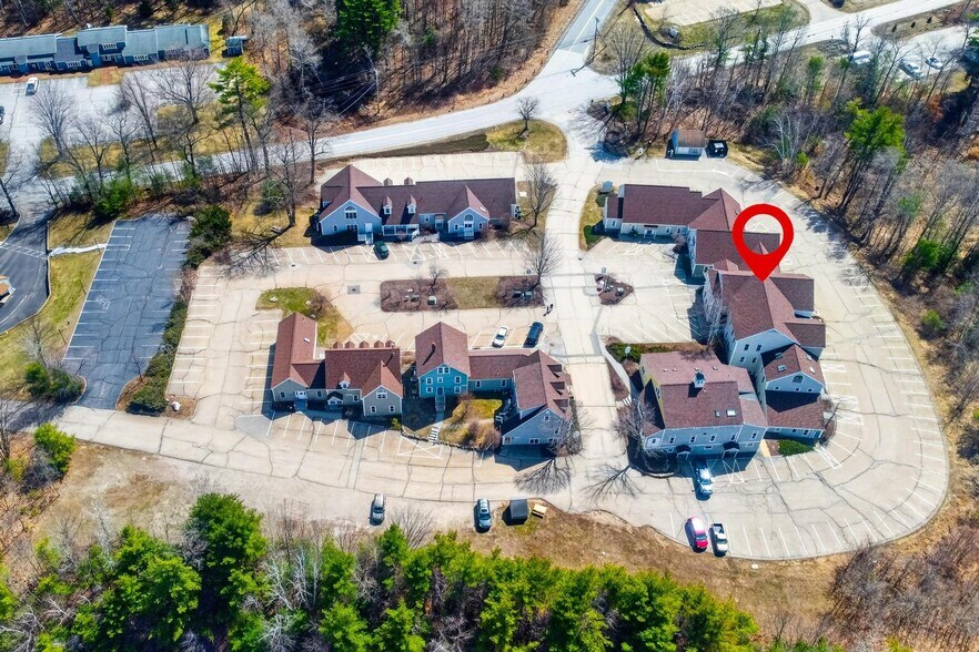 More Photos Of 25 Country Club Rd, Gilford Medical For Sale