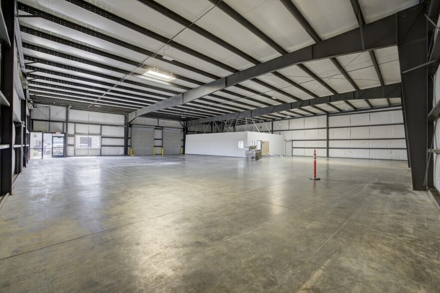 More Photos Of 4573 Skyway Dr, Olivehurst Warehouse For Sale