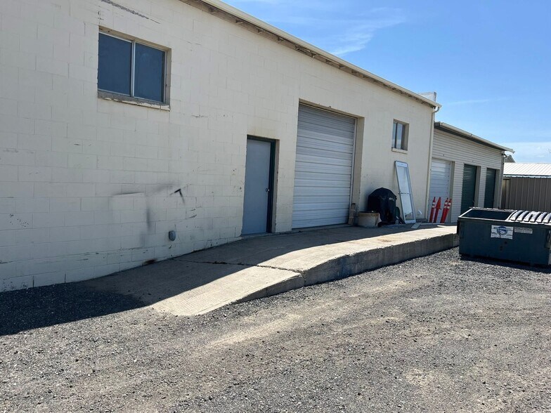 More Photos Of 215 W Yakima, Jerome Warehouse For Lease