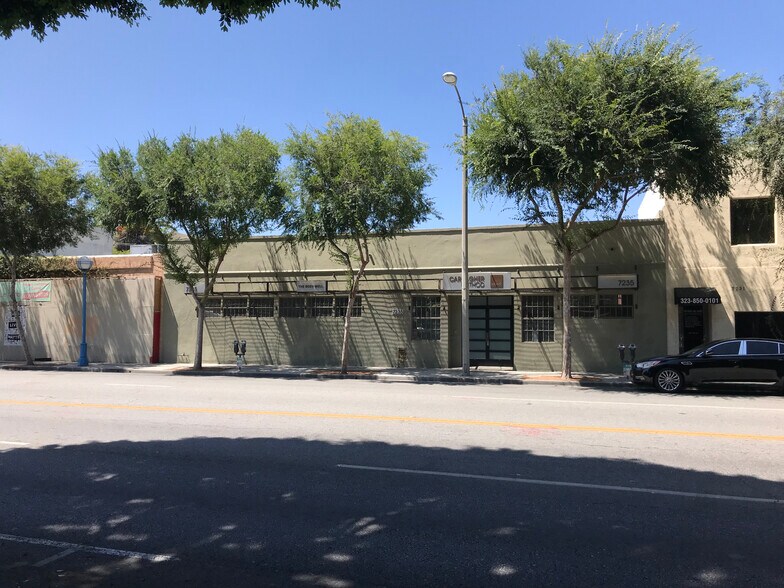 Primary Photo Of 7235-7237 Santa Monica Blvd, West Hollywood Loft Creative Space For Lease