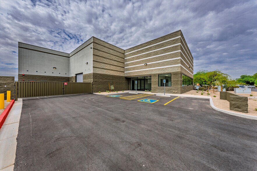 More Photos Of 315 E Comstock Dr, Chandler Warehouse For Sale