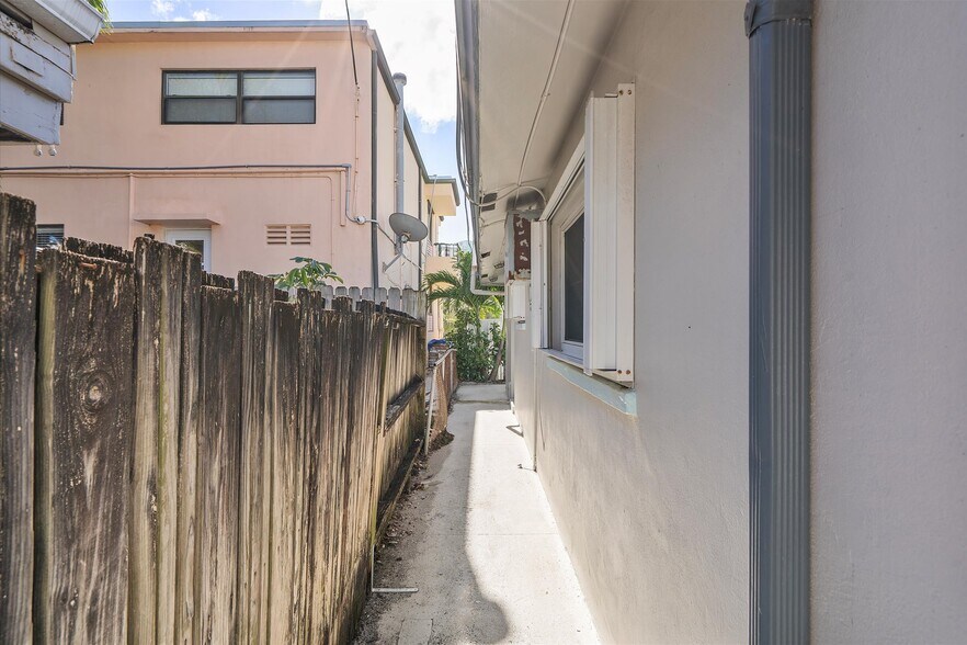 More Photos Of 4204 Ocean Dr, Lauderdale By The Sea Apartments For Sale