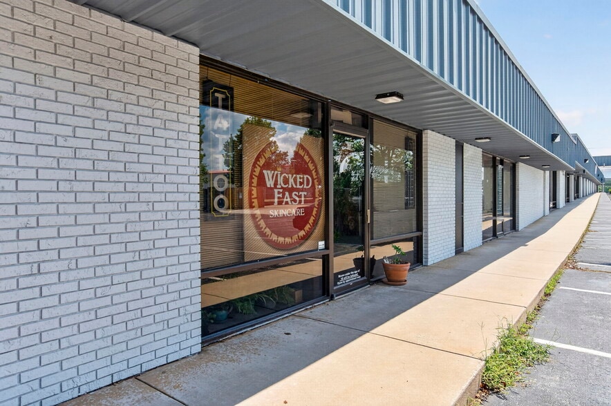 More Photos Of 5601 S Campbell Ave, Springfield General Retail For Sale