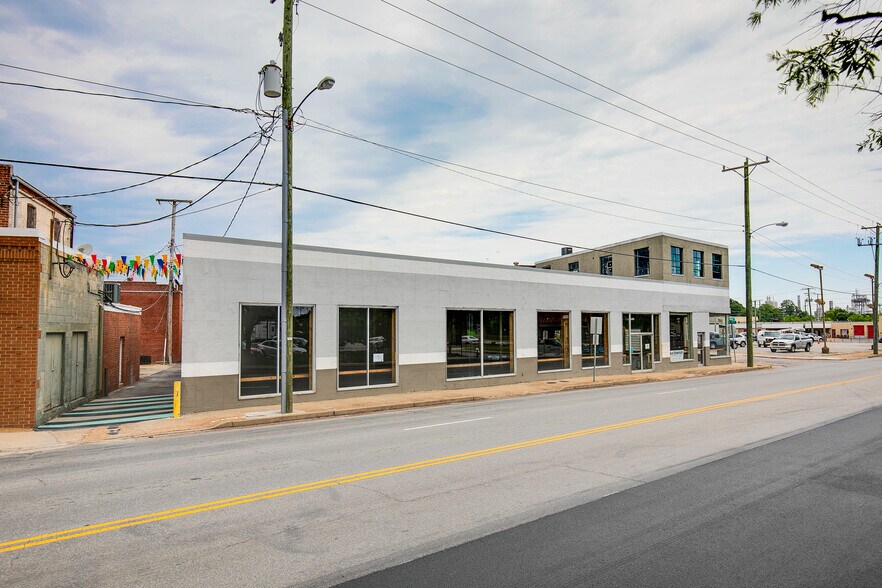 More Photos Of 207 Poythress Street, Hopewell Storefront Retail Office For Lease