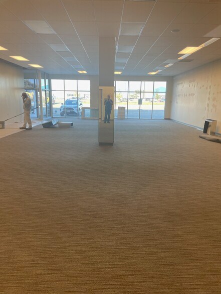 More Photos Of 809 26th St SW, Jamestown General Retail For Lease