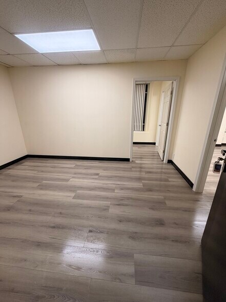 More Photos Of 301-317 W Main St, Alhambra Serviced Offices For Lease