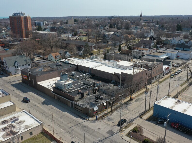 More Photos Of 207 E Lincoln Ave, Milwaukee Manufacturing For Sale