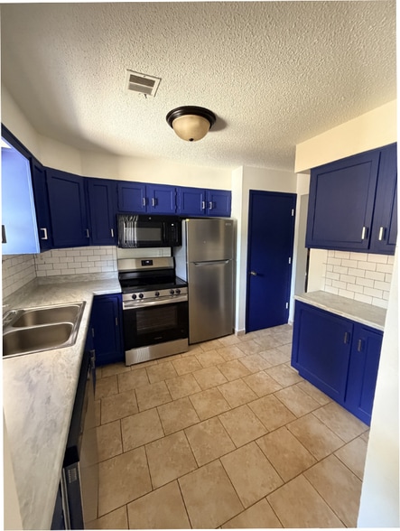 More Photos Of 1625 S Longford Ln, Wichita Apartments For Sale
