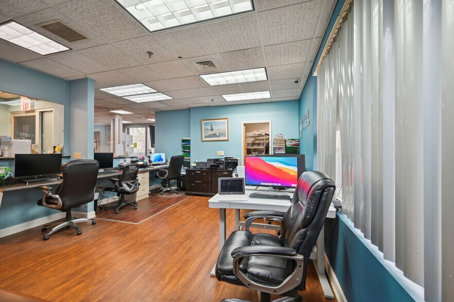 More Photos Of 1553 State Route 27, Somerset Medical For Sale