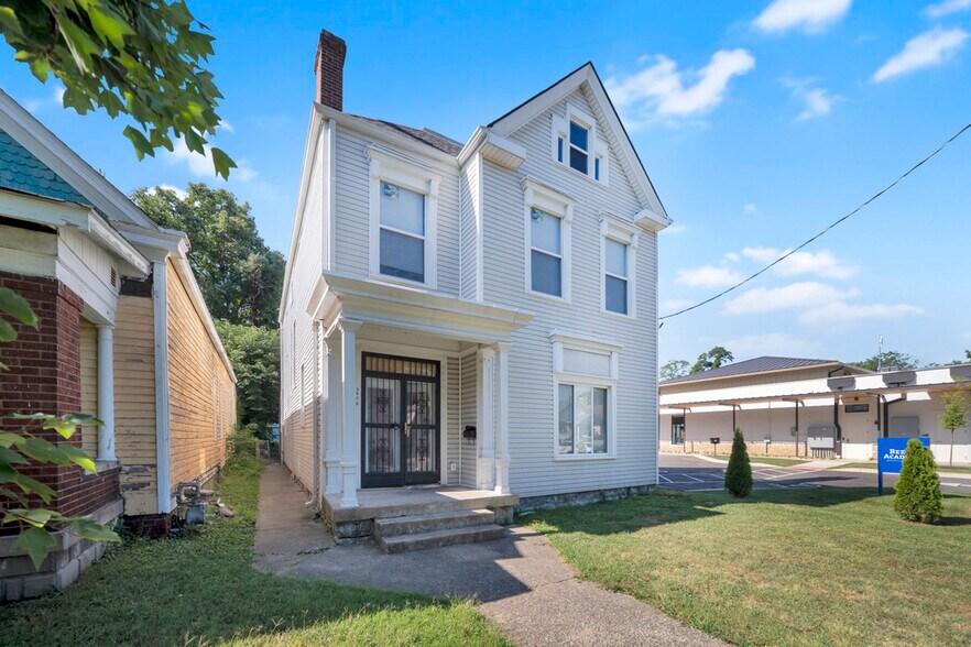 More Photos Of 3016 River Park Dr, Louisville Specialty For Sale