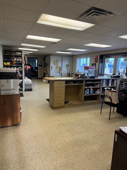 More Photos Of 309 24th Ave SW, Watford City Industrial For Sale