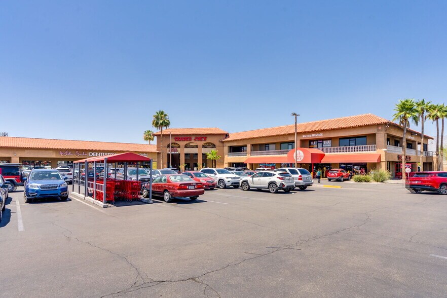 More Photos Of 1101 N Wilmot Rd, Tucson Unknown For Lease