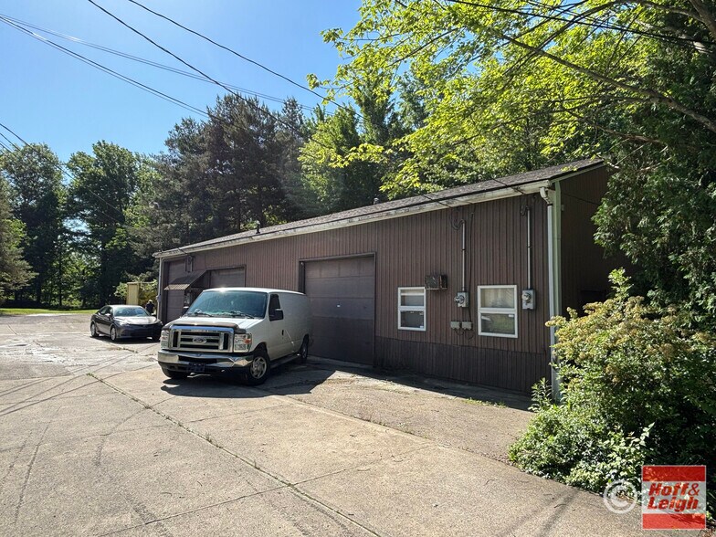 More Photos Of 12005 Prospect Rd, Strongsville Warehouse For Sale