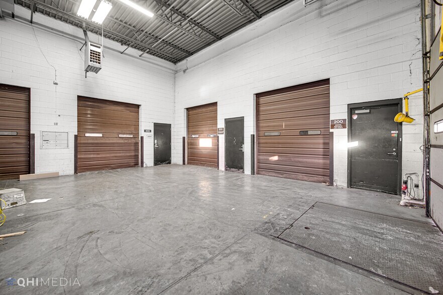 More Photos Of 461 Park Ave, Lake Villa Warehouse For Lease