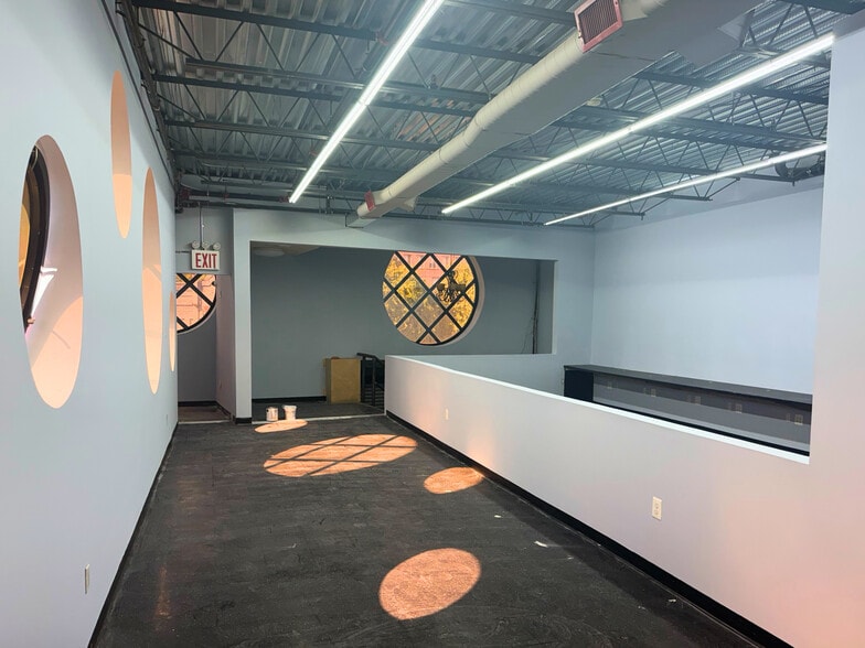 More Photos Of 250 Jackson Ave, Bronx Storefront Retail Office For Lease