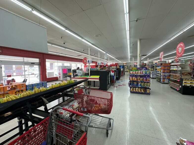 More Photos Of 1707-1741 Texoma Pky, Sherman Unknown For Lease