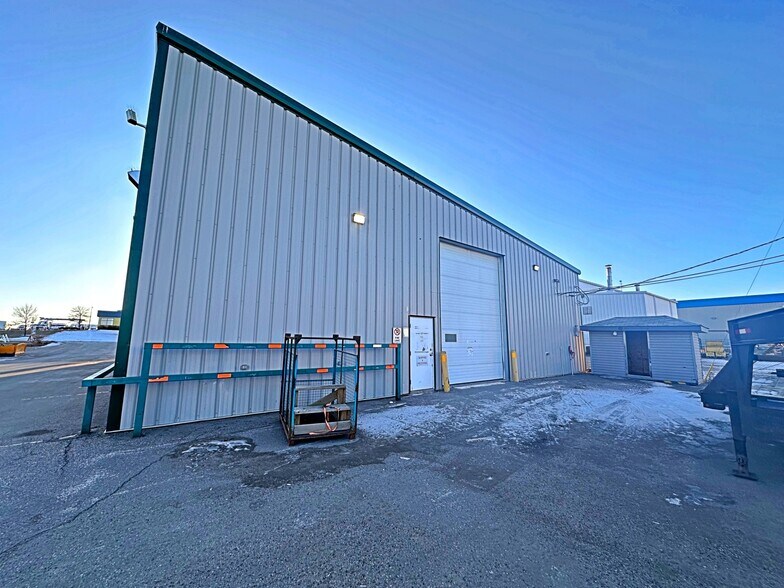 More Photos Of 195 Mackay Cres, Fort McMurray Warehouse For Sale