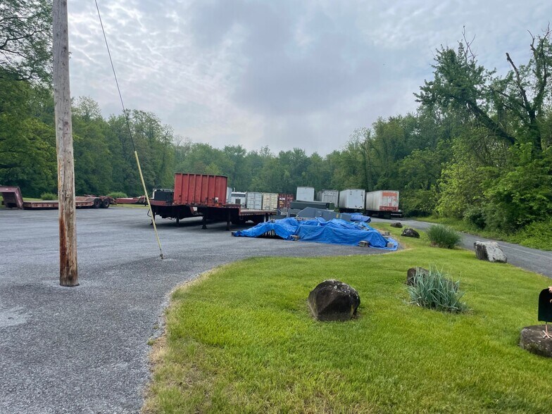 More Photos Of 2350 River Rd, Middletown Warehouse For Lease