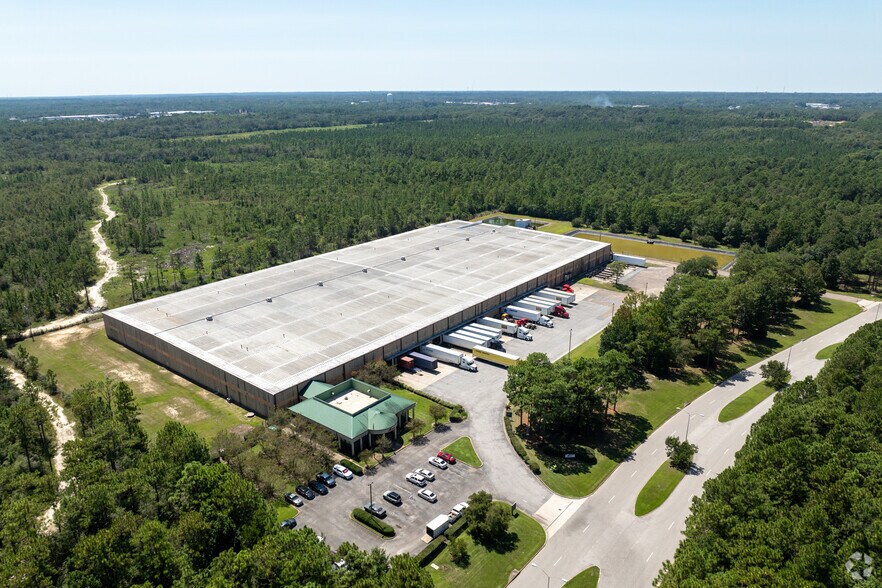More Photos Of 4505 Commerce Blvd S, Mobile Distribution For Sale