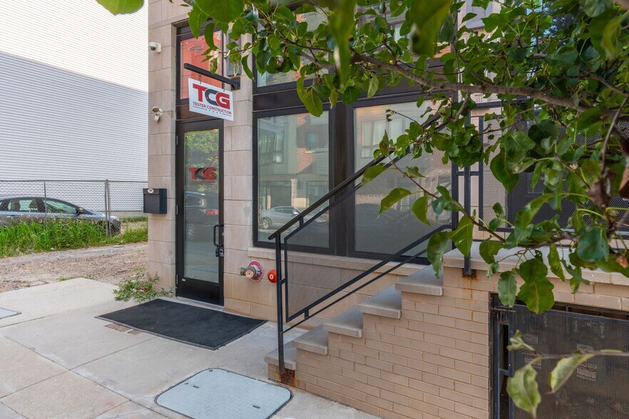 More Photos Of 1541 Ridge Ave, Philadelphia Storefront Retail Residential For Lease