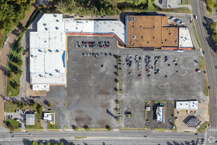 More Photos Of 6480-6532 Winchester Rd, Memphis Unknown For Lease