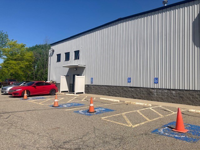 More Photos Of 478 Corporate Pky, Wadsworth Service For Sale