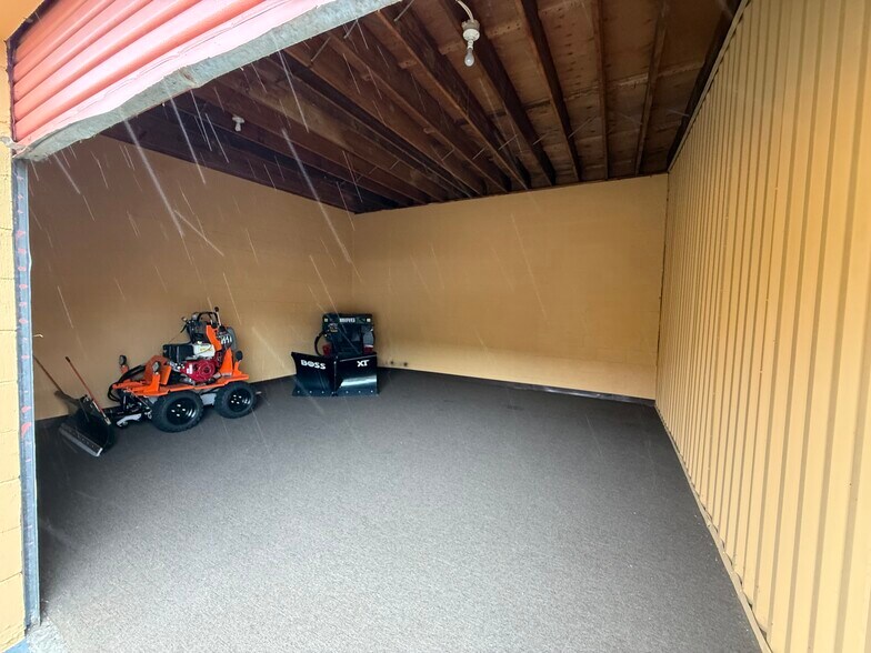 More Photos Of 1124 Lincoln Ave, Prospect Park Freestanding For Lease