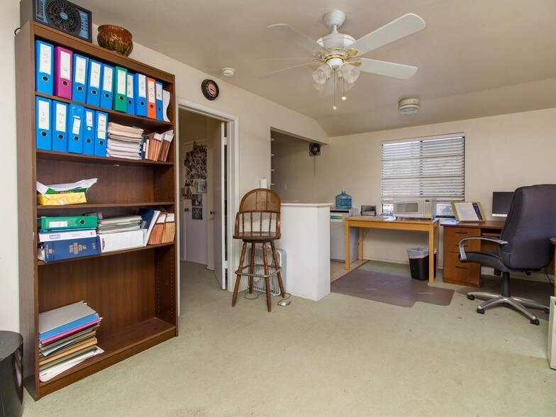 More Photos Of 315 N Vine St, Fallbrook Office For Sale
