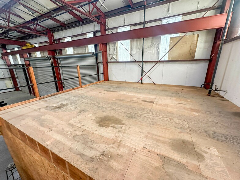 More Photos Of 1577 Beltline Rd, Redding Warehouse For Lease