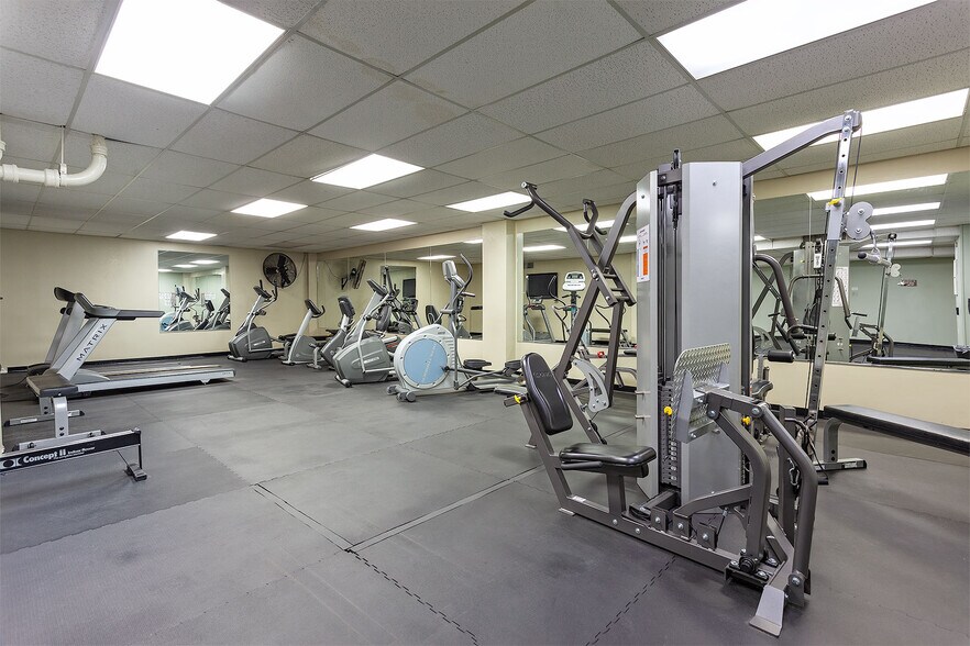 More Photos Of 4600 Duke St, Alexandria Apartments For Sale