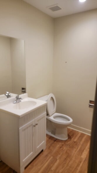 More Photos Of 6900 Barbour Rd, Riviera Beach Manufacturing For Lease