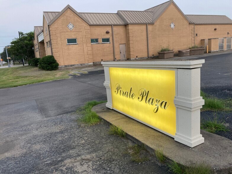 More Photos Of 1113 E Sinton St, Sinton Storefront For Lease