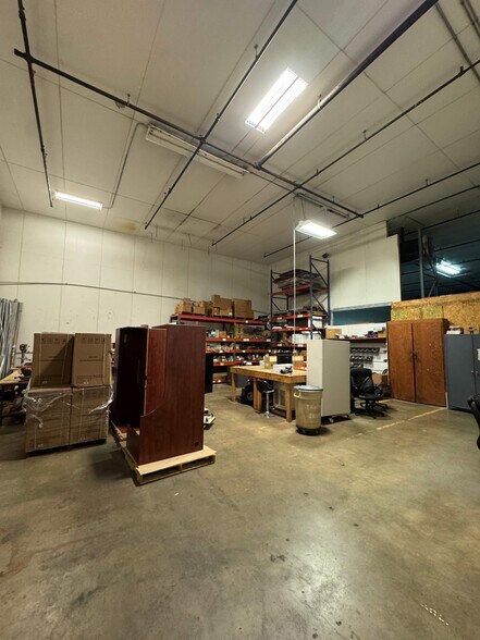 More Photos Of 600 Ellis Rd N, Jacksonville Warehouse For Lease