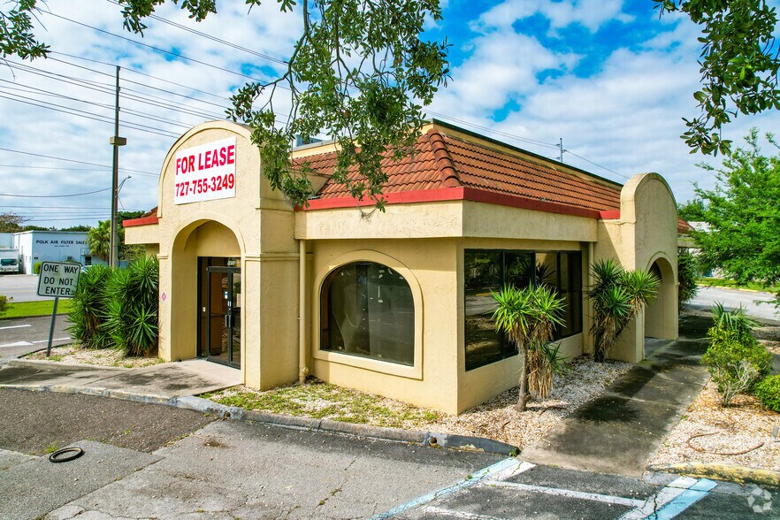 More Photos Of 1855 E Memorial Blvd, Lakeland Fast Food For Sale