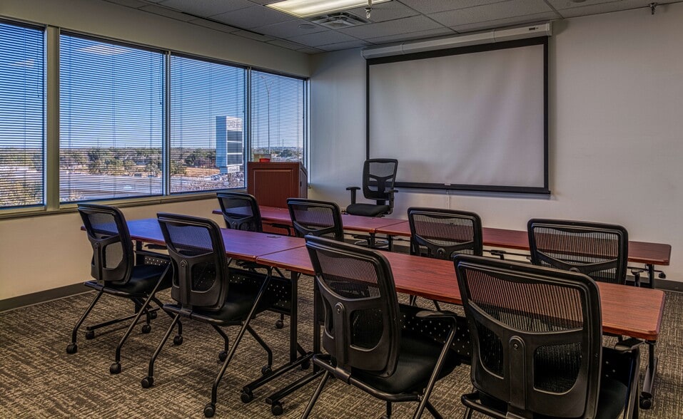 More Photos Of 6100 Bandera Rd, San Antonio Office For Lease