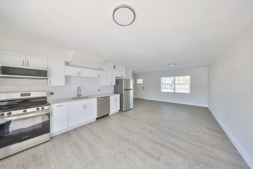 More Photos Of 11916-11982 133rd Ave, Largo Apartments For Sale