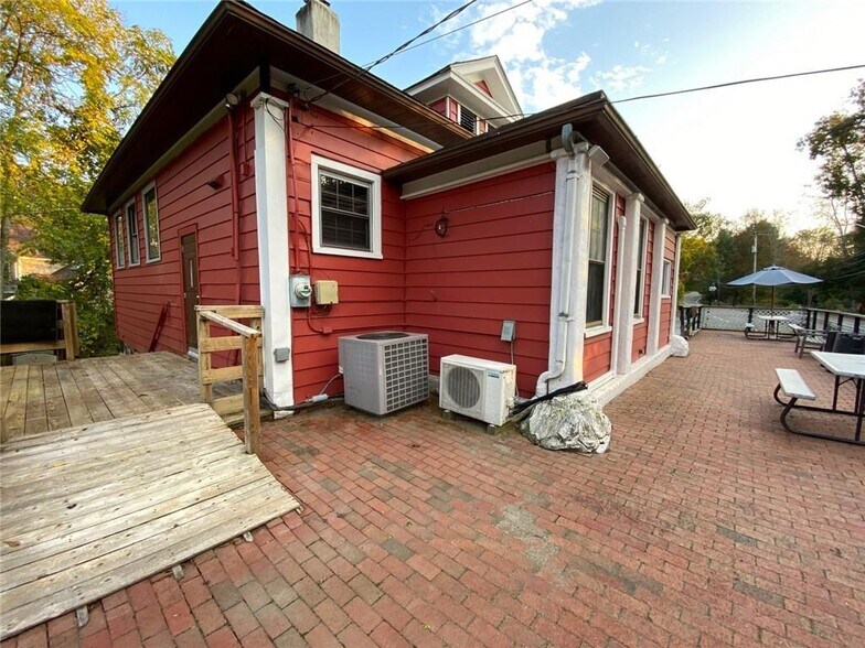 More Photos Of 276 Watch Hill Rd, Cortlandt Manor Restaurant For Lease