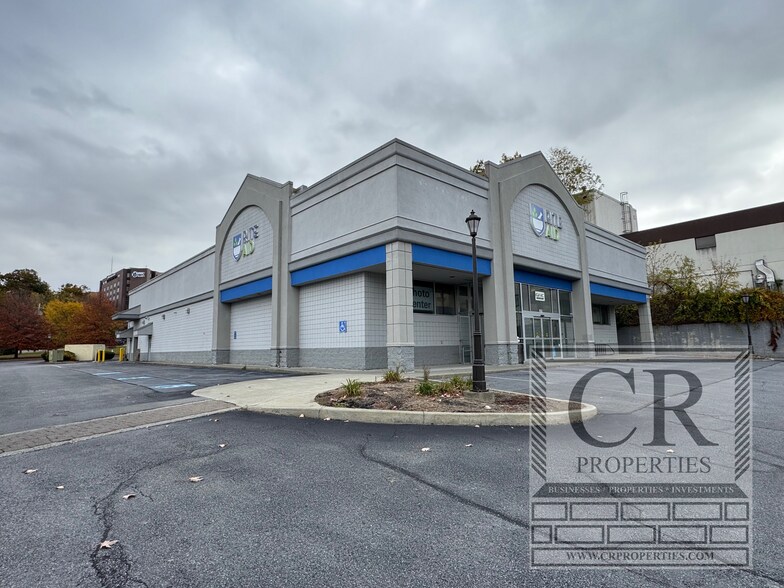 More Photos Of 3350 North Rd, Poughkeepsie Drugstore For Sale
