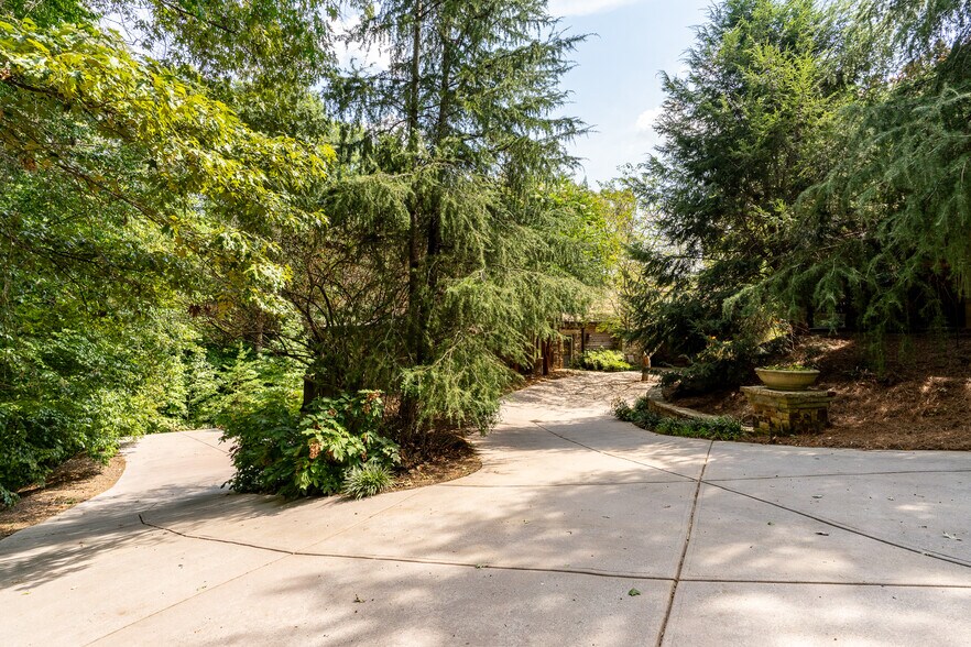 More Photos Of 9975 Ball Ground Hwy, Ball Ground General Retail For Sale