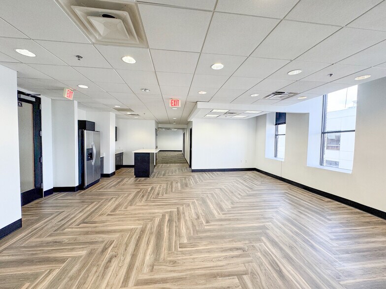 More Photos Of 6 E Bay St, Jacksonville Loft Creative Space For Lease