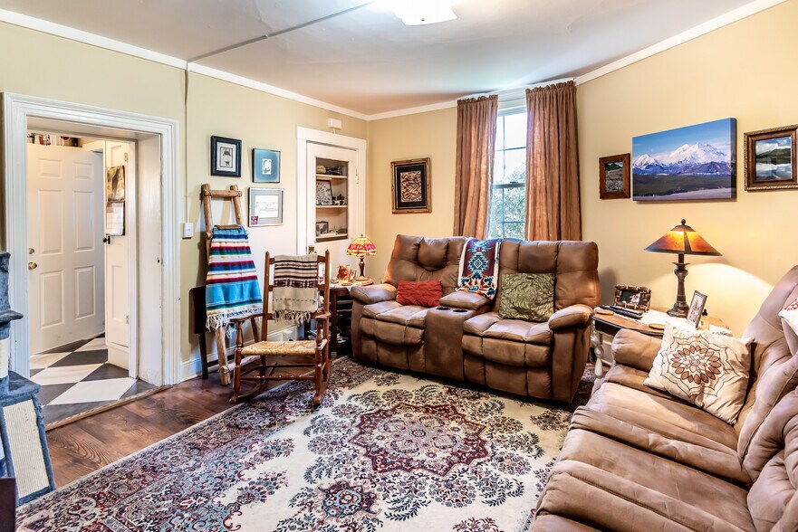 More Photos Of 129 N Main St, Waynesville Specialty For Sale