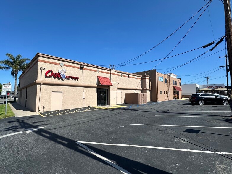 More Photos Of 1700-1712 Newport Blvd, Costa Mesa Freestanding For Lease