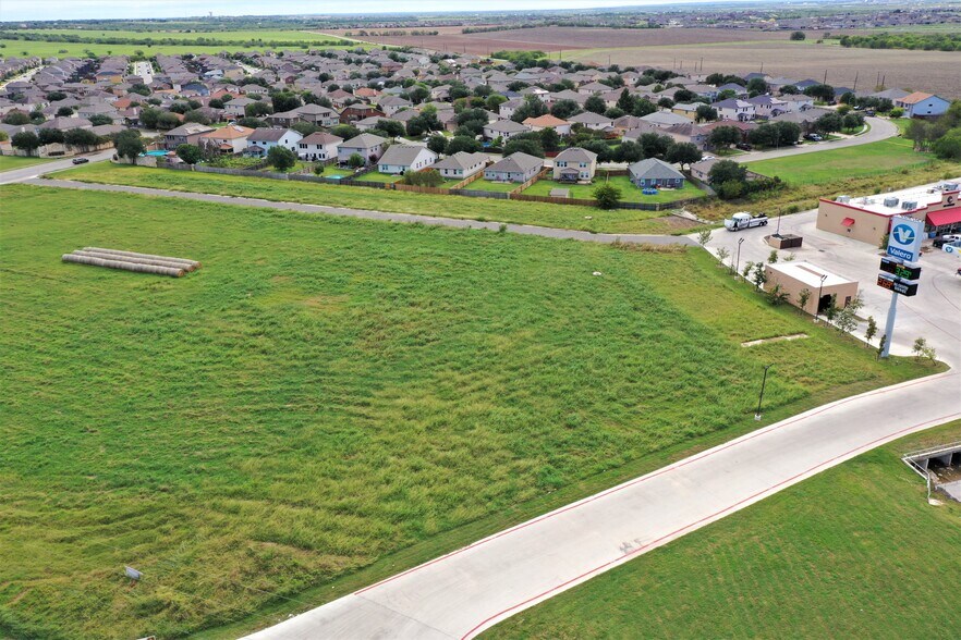 More Photos Of 1604 E Loop & Lower Seguin Rd, Converse Land For Lease