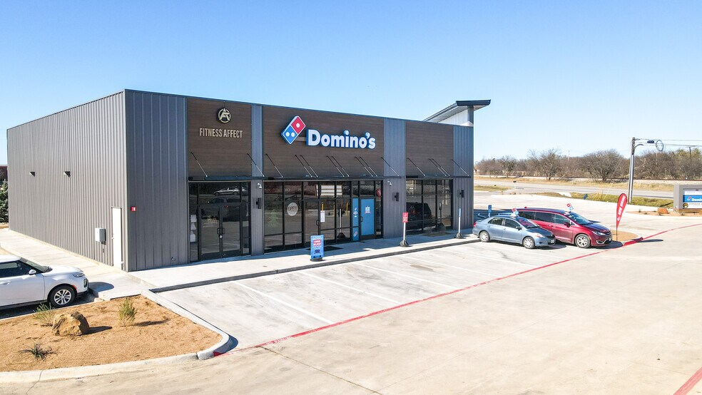 More Photos Of 9101 N Highway 171, Godley Freestanding For Lease