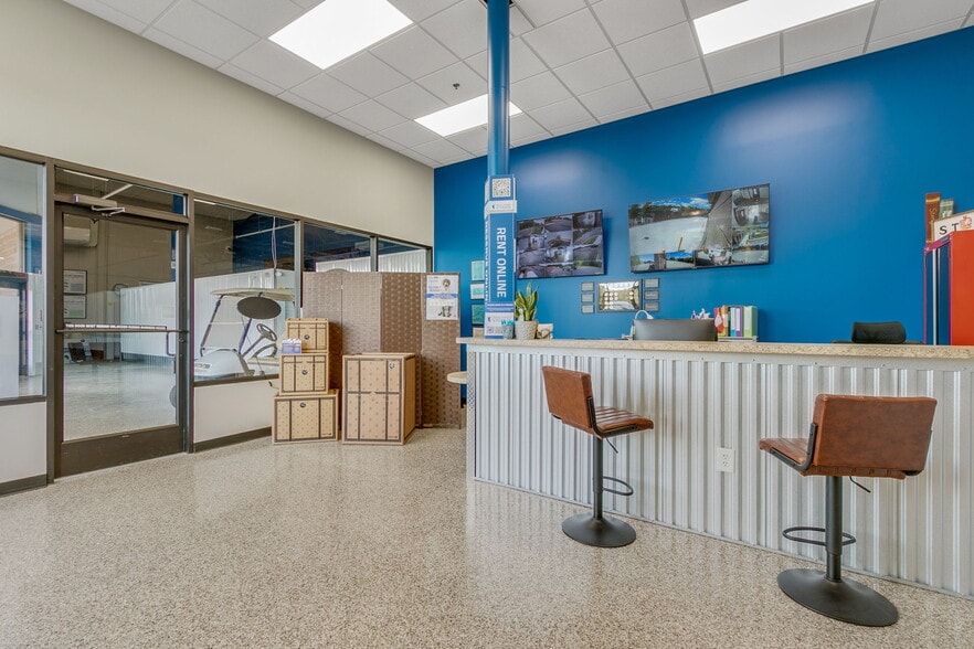 More Photos Of 700 E Main St, Duncan General Retail For Sale