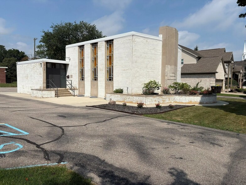 Primary Photo Of 2730 Edsel St, Trenton Religious Facility For Sale