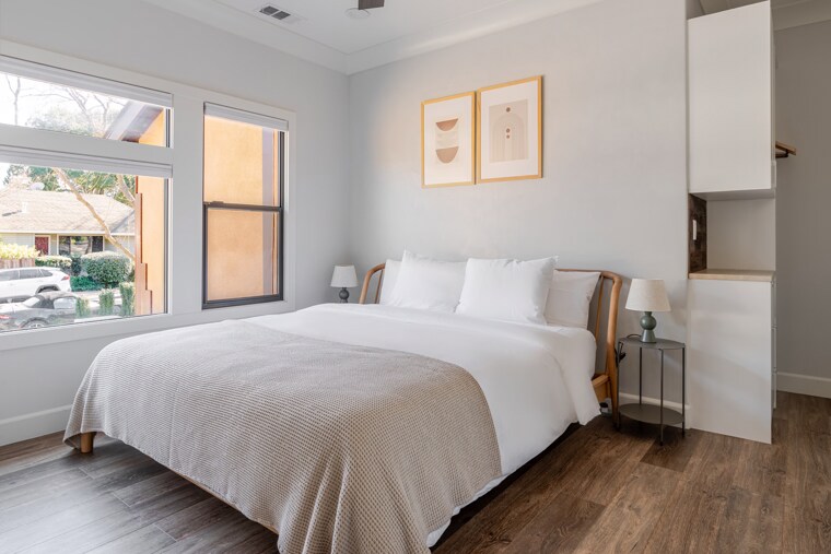 More Photos Of 251 Middlefield Rd, Palo Alto Apartments For Sale