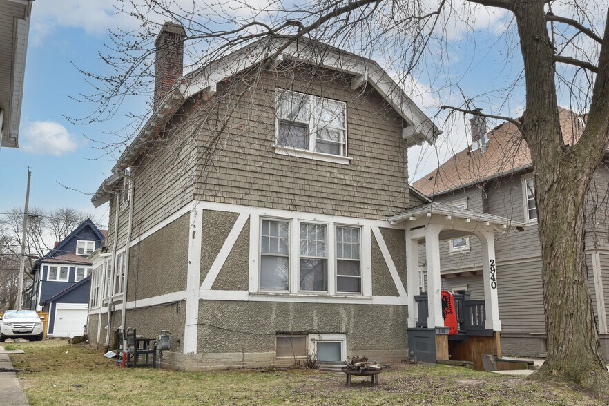 More Photos Of 2940 N Maryland Ave, Milwaukee Apartments For Sale
