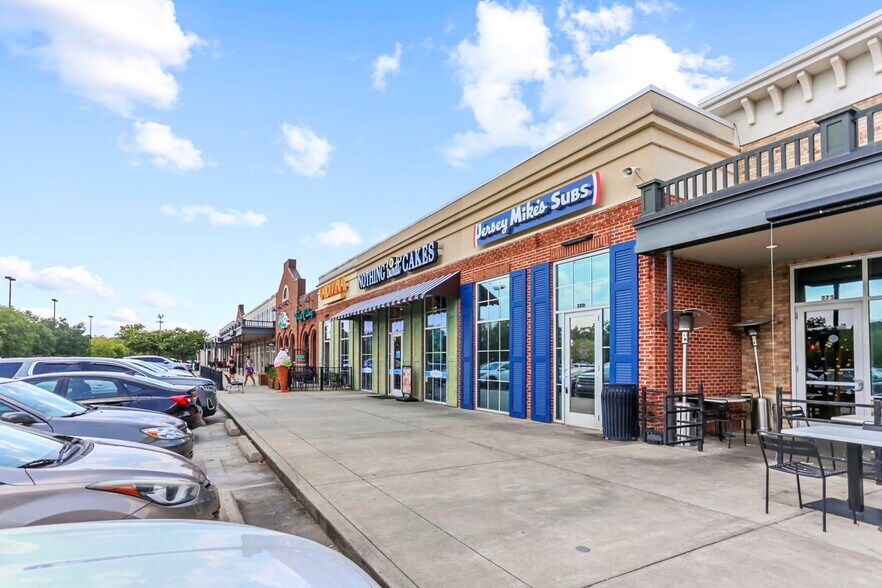 More Photos Of 3535-3555 Perkins Rd, Baton Rouge Unknown For Lease